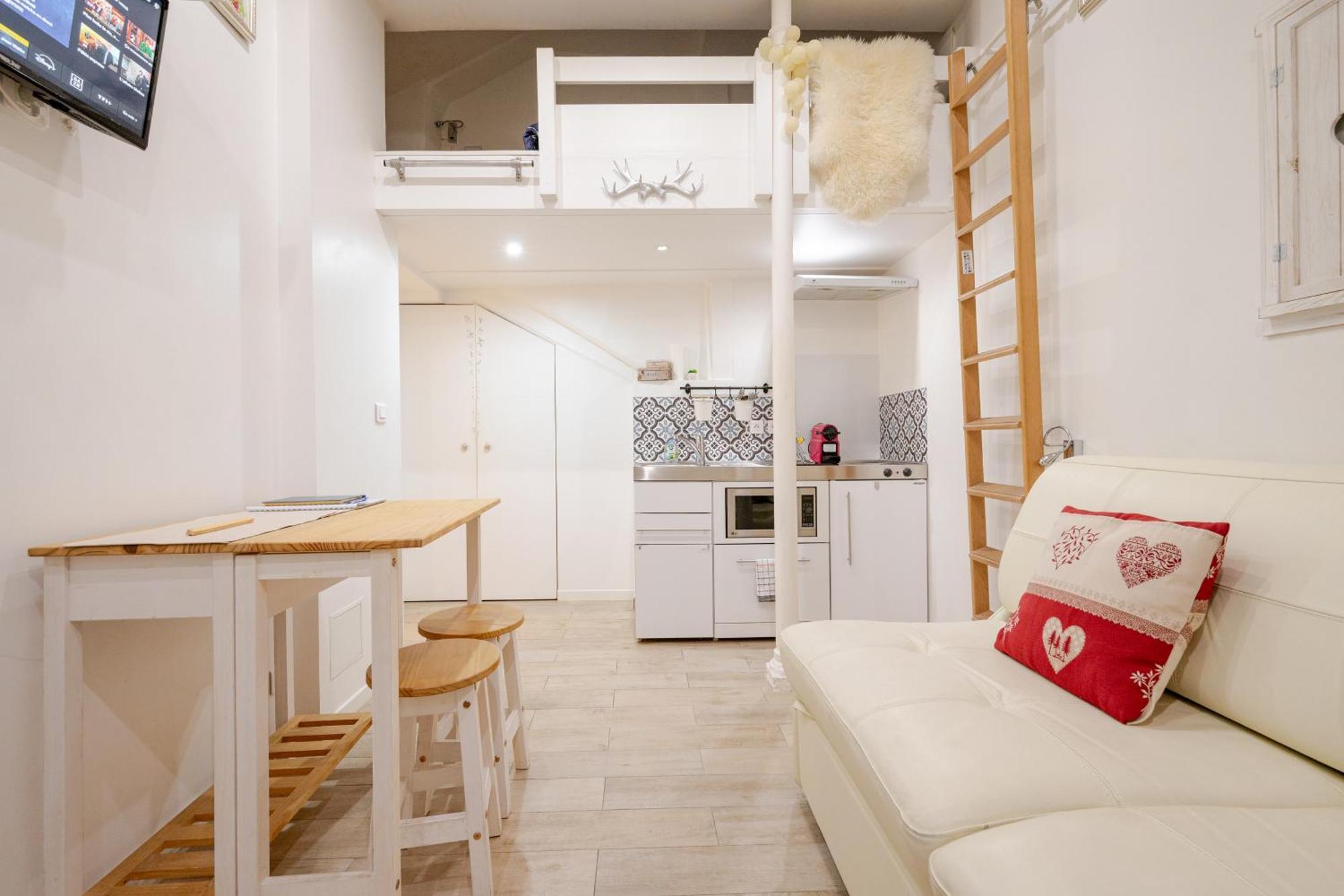 Superb Tiny House In Heart Of Paris 1St! Apartment Luaran gambar