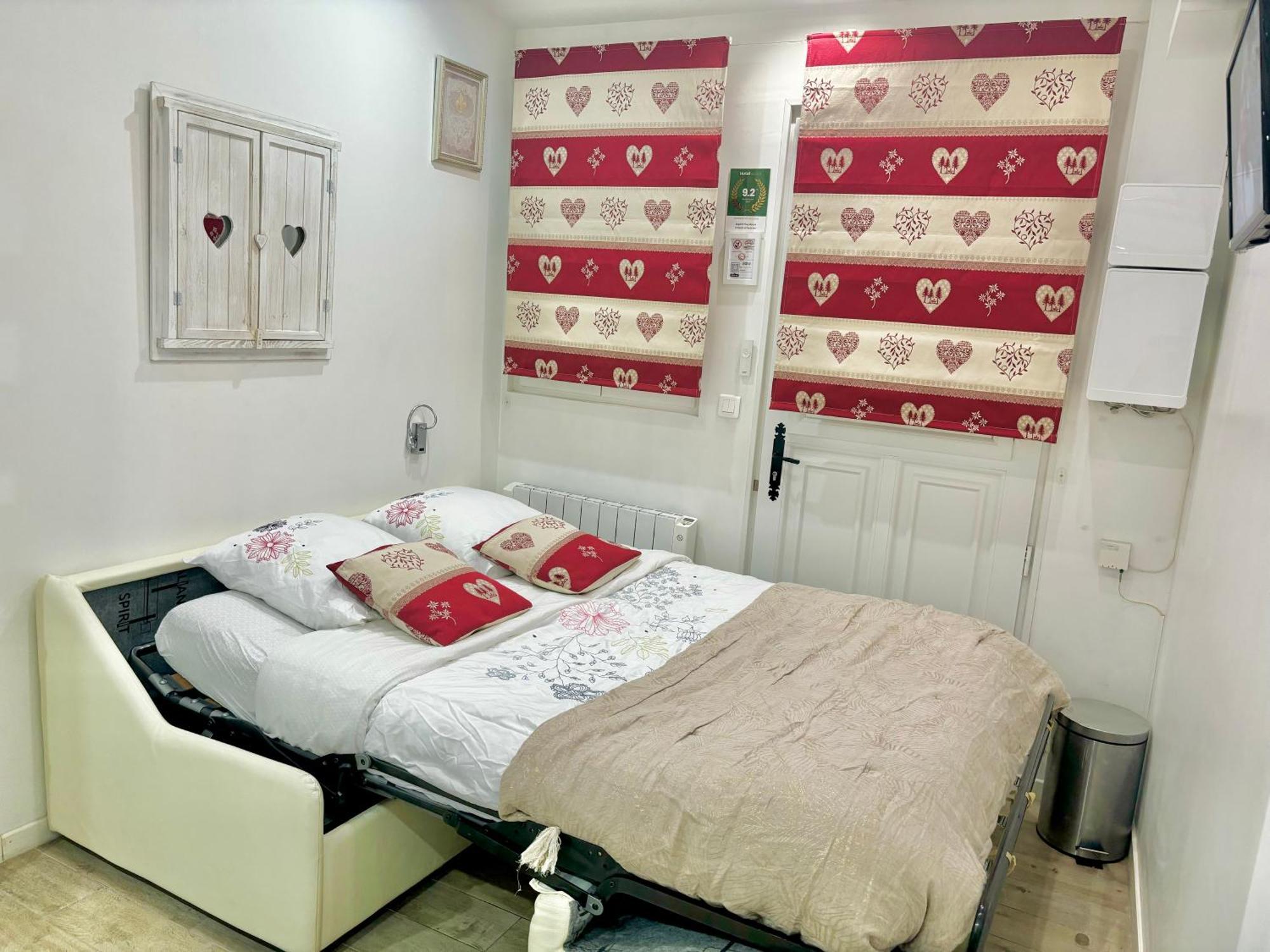 Superb Tiny House In Heart Of Paris 1St! Apartment Luaran gambar