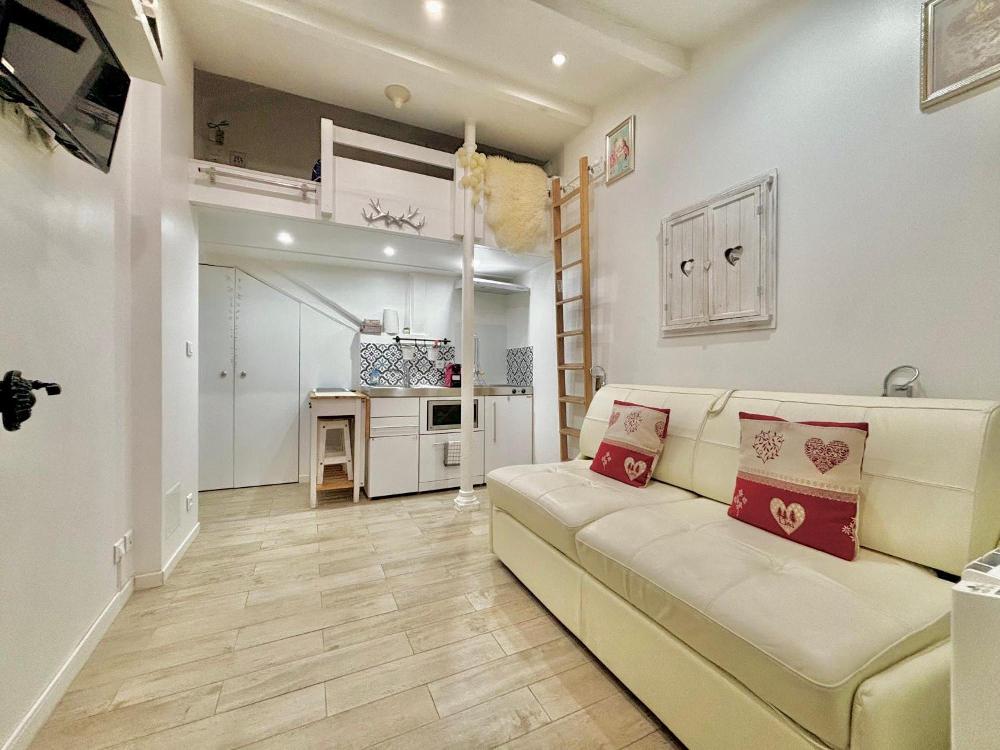 Superb Tiny House In Heart Of Paris 1St! Apartment Luaran gambar