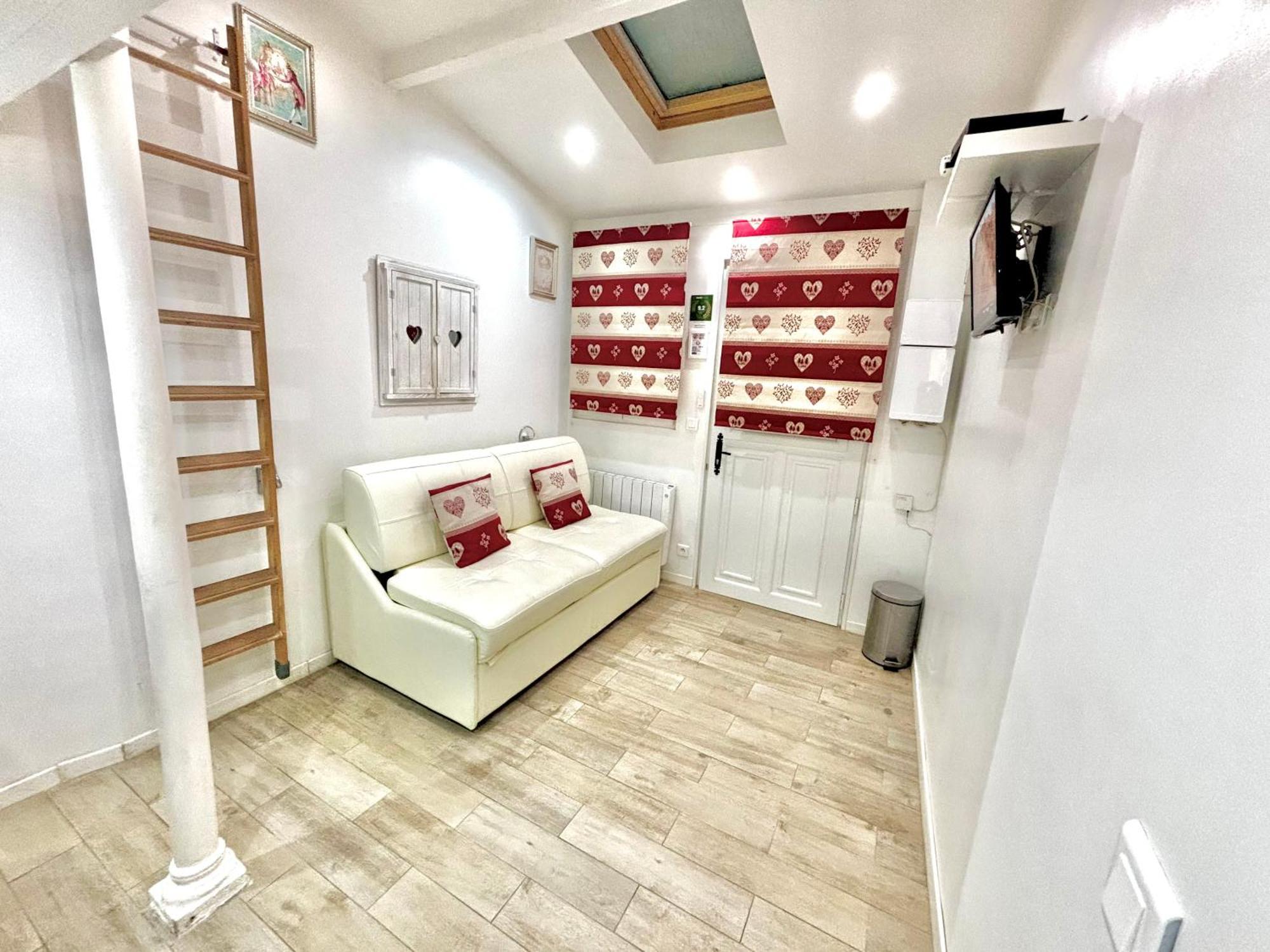 Superb Tiny House In Heart Of Paris 1St! Apartment Luaran gambar